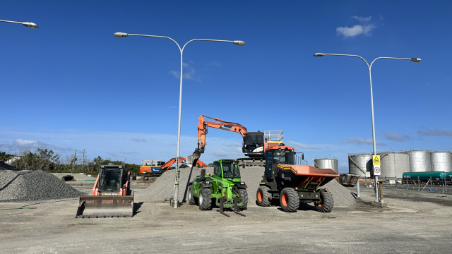 Rhys Suns out guns out